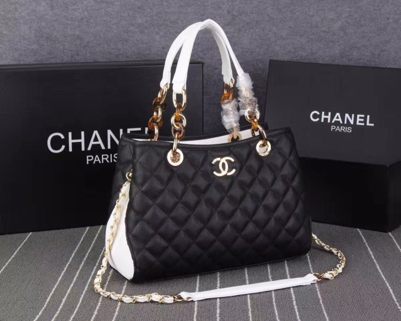 Ch**el shopping bags